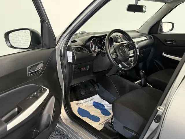 Suzuki Swift 1.2 Select Smart Hybrid 2021 Benzine 8