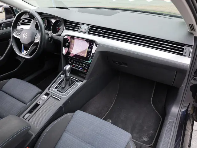 Volkswagen Passat GTE 2021 Hybride Benzine 40