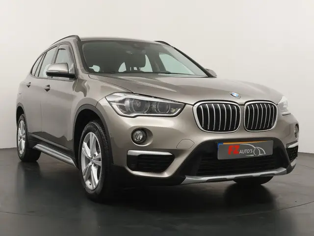 BMW X1 sDrive20i 192pk High Executive 2016 Benzine 7