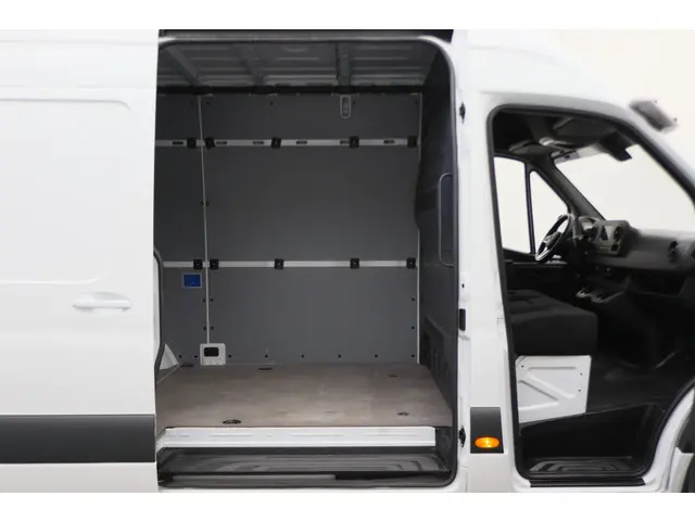 Mercedes-Benz Sprinter 317 CDI Aut. L2H2 2022 Diesel 12