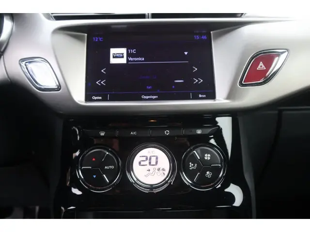 DS DS 3 1.2 PureTech So Chic 2017 Benzine 11