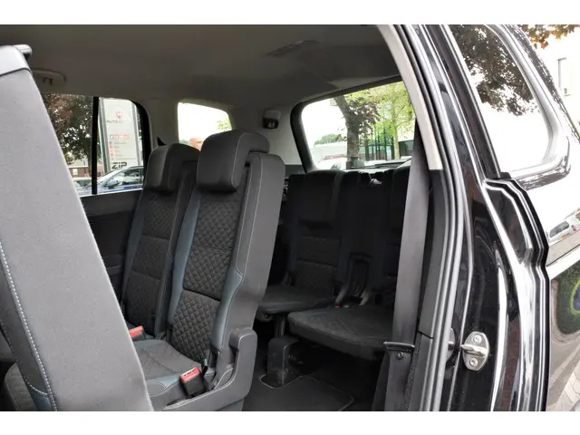 Volkswagen Touran 1.5 TSI R-LINE 7p 2019 Benzine 10