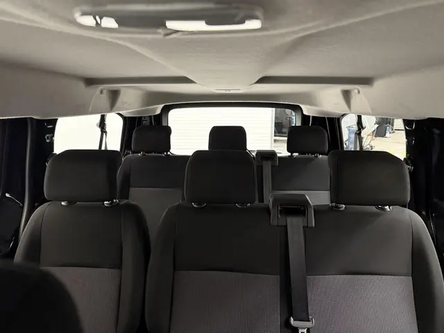 Opel Vivaro-e Combi L3H1 75 kWh 2022 Elektrisch 9