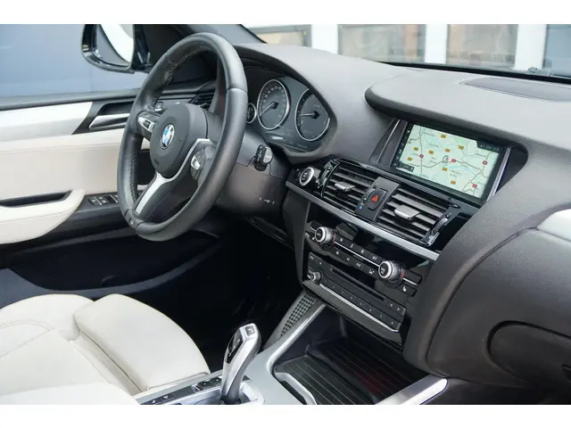 BMW X3 sDrive20i Centennial High Executive 2017 Benzine 3
