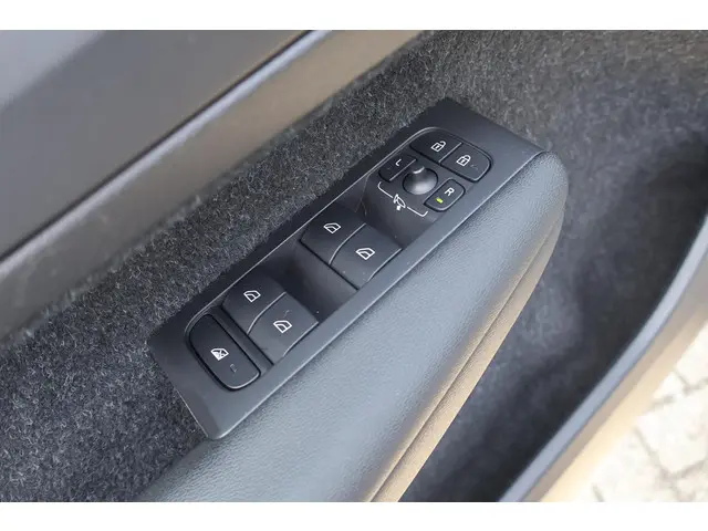 Volvo XC40 1.5 T5 Recharge R-Design 2020 Hybride Benzine 19