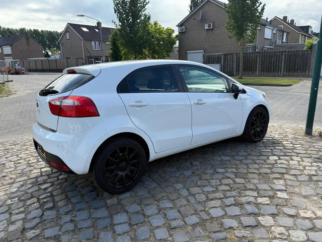 Kia Rio 1.2 CVVT Super Pack 2013 Benzine 5