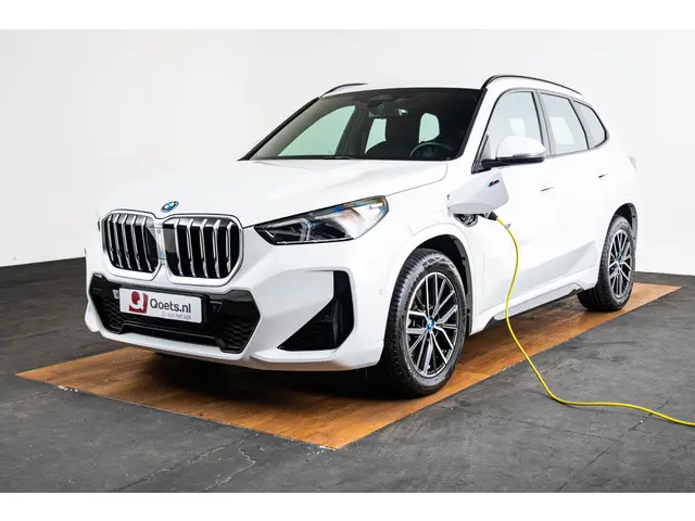 BMW X1 xDrive25e 2024 Hybride Benzine 51