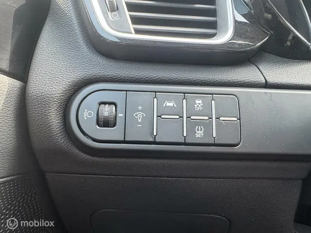 Kia XCeed 1.5 T-GDi DynamicPlusLine 2023 Benzine 35