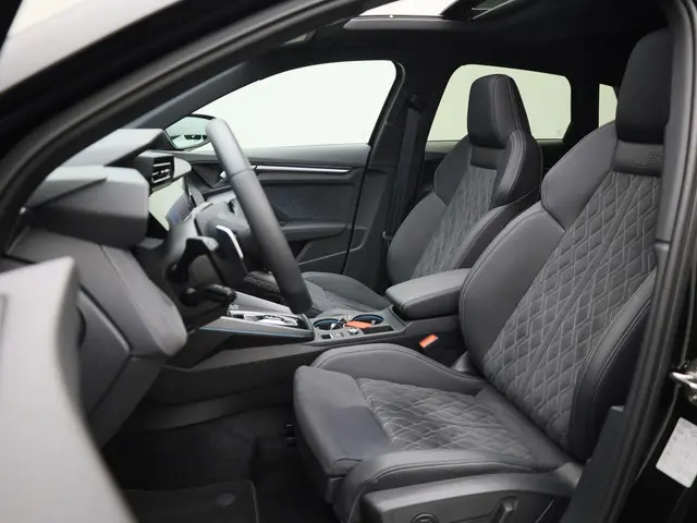 Audi S3 Sportback 2.0 TSFI/333PK S3 quattro 2024 Benzine 21