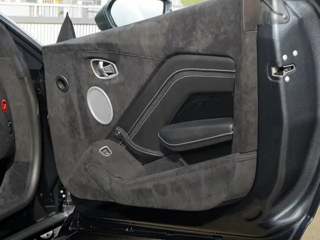 Aston Martin V8 Vantage 4.0 2021 Benzine 8