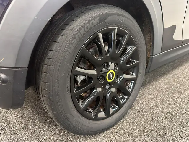 MINI Electric Mini Yours 33 kWh 136 pk 2022 Elektrisch 22