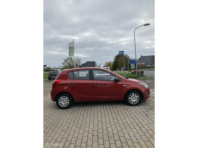 Hyundai i20 1.2i i-Drive 2013 Benzine 6