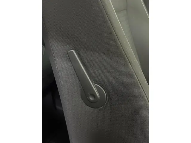 Ford C-MAX 1.6 2016 Benzine 19