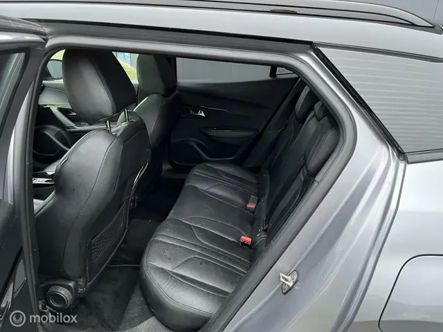 Peugeot e-2008 EV GT 50 kWh 2020 Elektrisch 6