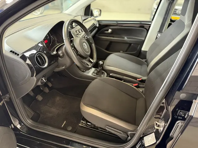 Volkswagen up! 1.0 high up! BlueMotion 2015 Benzine 7
