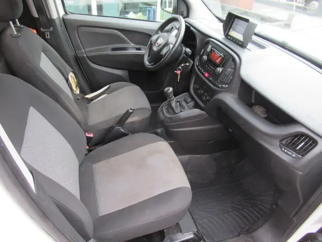 Fiat Doblò 1.6 77KW MJ L2 Veegvuilkipper 2019 Diesel 11