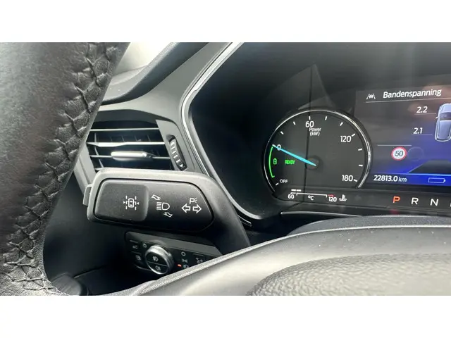 Ford Kuga 2.5 PHEV Titanium 2021 Hybride Benzine 19