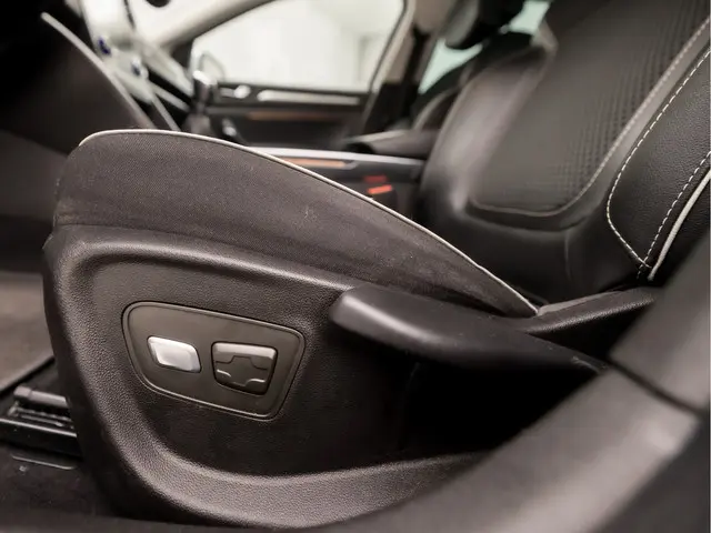 Renault Mégane Estate 1.2 TCe Bose Sport 2018 Benzine 32