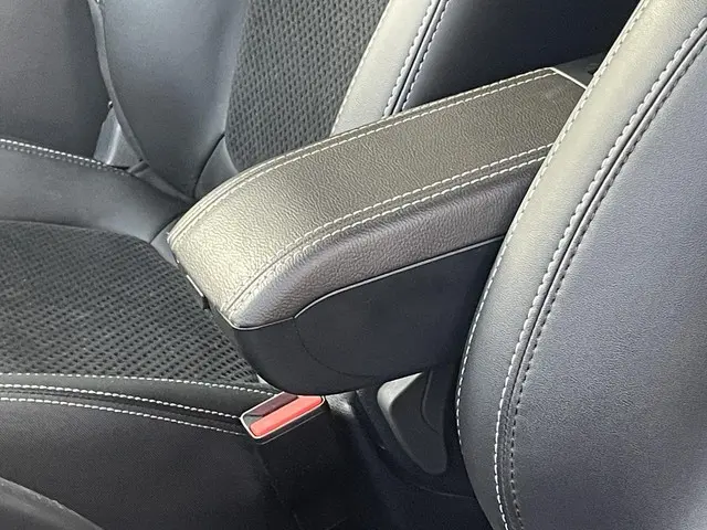 Renault Clio Estate 0.9 TCe Intens 2018 Benzine 25