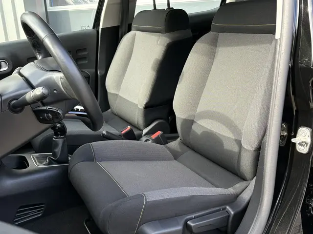 Citroën C3 1.2 PureTech Shine 2021 Benzine 9