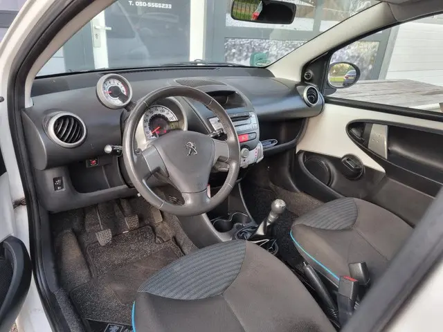 Peugeot 107 1.0 Access 2012 Benzine 5