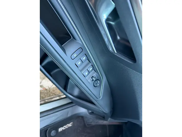 Peugeot 3008 1.6 PureTech GT Line 2019 Benzine 6