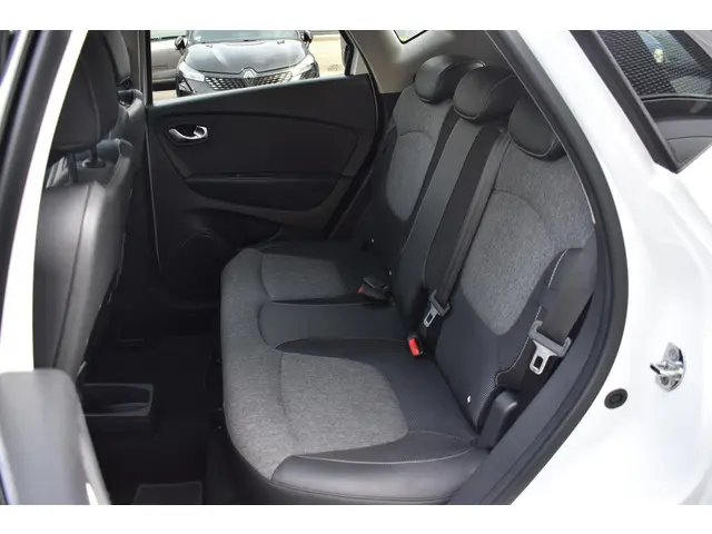 Renault Captur TCe 150 EDC Intens 2018 Benzine 14