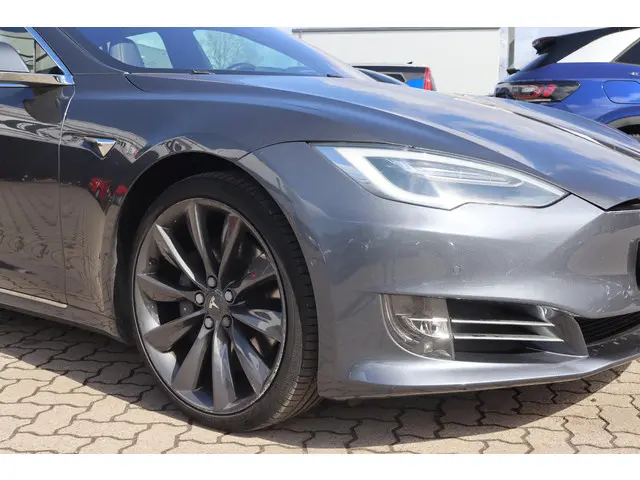 Tesla Model S 75D Base 2017 Elektrisch 9