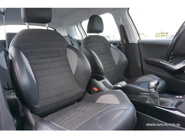 Peugeot 2008 1.2 PureTech GT-line 2017 Benzine 20