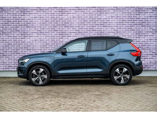 Volvo XC40 1.5 T4 Recharge R-Design 2021 Hybride Benzine 4