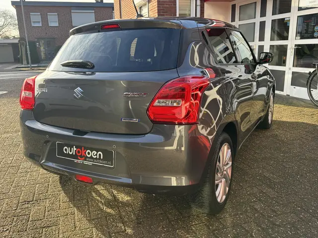 Suzuki Swift 1.2 Select Smart Hybrid 2023 Benzine 6