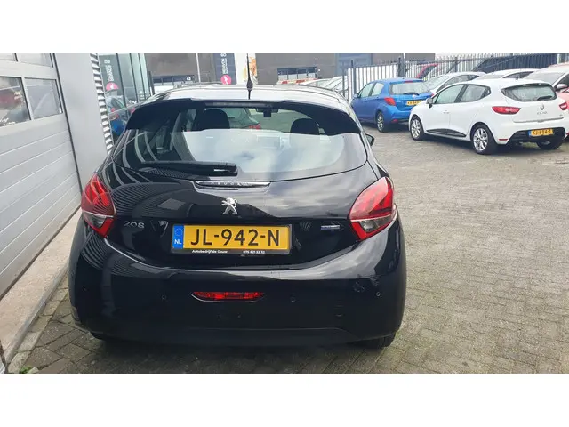 Peugeot 208 1.2 PureTech Blue Lion 2016 Benzine 6