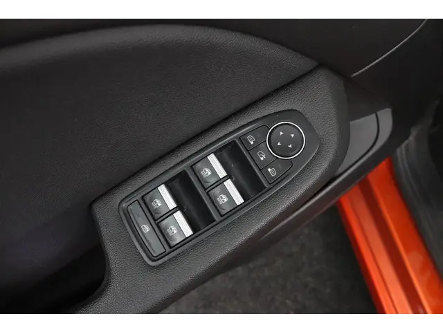 Renault Clio 1.3 TCe 130pk EDC Intens 2020 Benzine 18