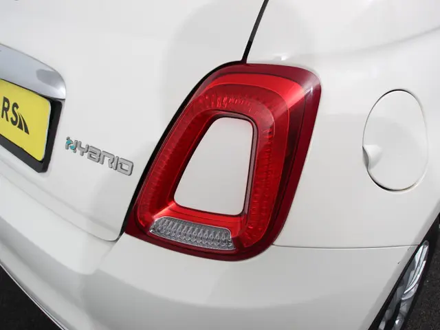 Fiat 500 1.0 Hybrid Dolcevita 2024 Benzine 30
