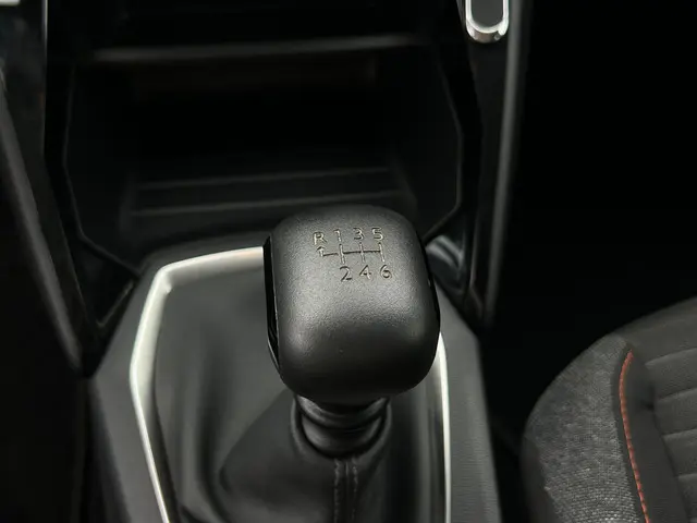 Peugeot 208 1.2 PureTech Blue Lease Active 2020 Benzine 21