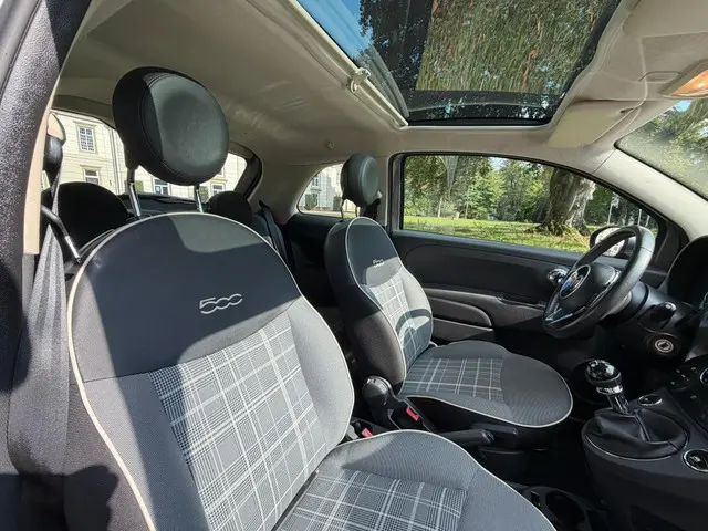 Fiat 500 1.2 Lounge 2017 Benzine 9