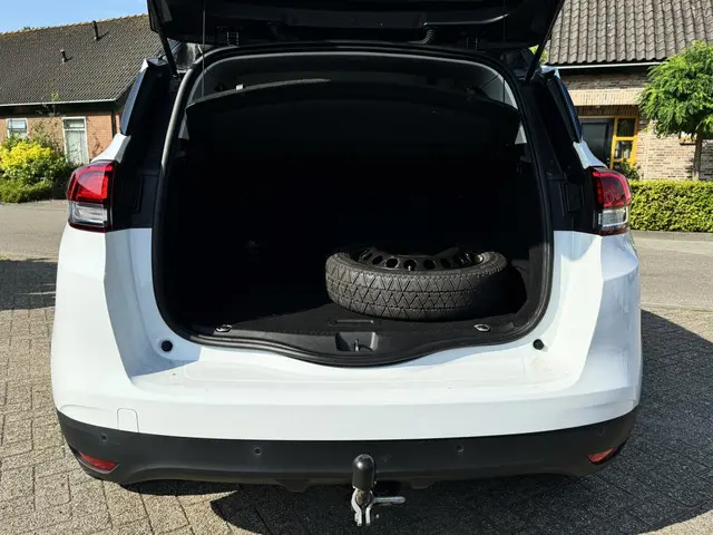 Renault Scénic TCe Zen LPGG3 2017 LPG/Gas 13