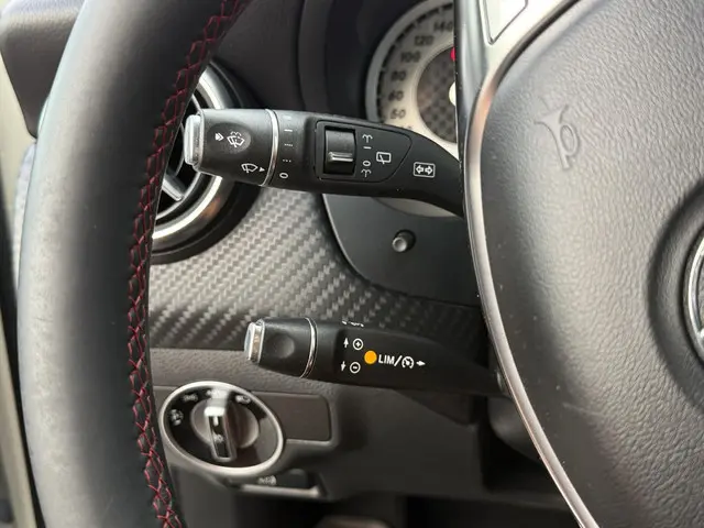 Mercedes-Benz A-Klasse 180 AMG 2013 Benzine 14