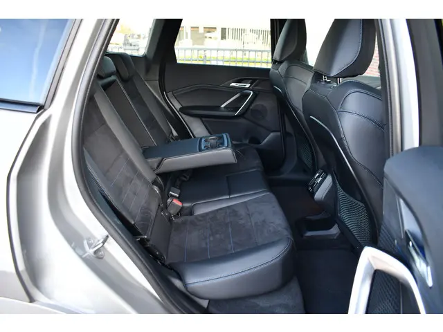 BMW X1 xDrive25e M-Sport 2024 Hybride Benzine 24