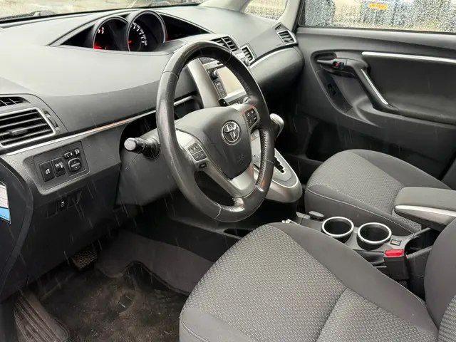 Toyota Verso 1.8 VVT-i Business 2013 Benzine 8
