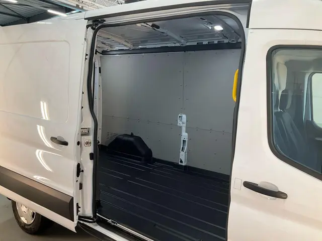 Ford Transit 350 2.0 TDCI L3H2 Trend 2024 Diesel 18