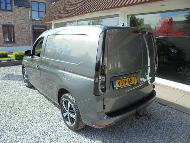 Volkswagen Caddy 2