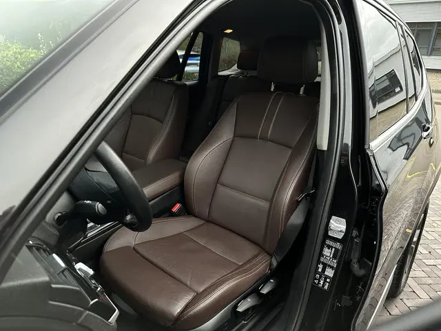 BMW X3 sDrive20i Centennial High Executive 2017 Benzine 4