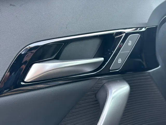 MG MG4 Electric Luxury 64 kWh 2024 Elektrisch 14