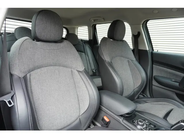 MINI Clubman Cooper 2022 Benzine 8