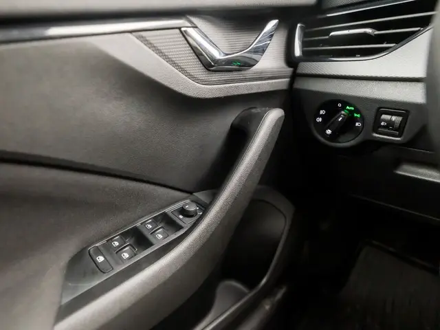 Škoda Scala 1.0 TSI Sportline 2023 Benzine 23