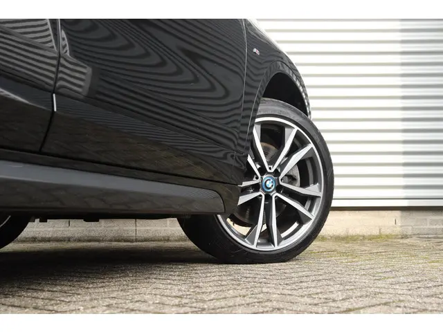 BMW X2 xDrive25e 2023 Hybride Benzine 7