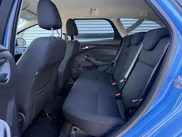 Ford Focus Wagon 1.0 Trend 2017 Benzine 10