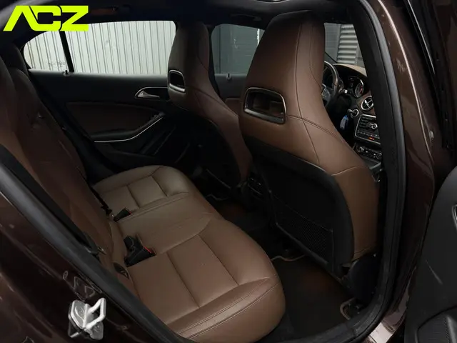 Mercedes-Benz GLA 250 4Matic Edition 1 2014 Benzine 23