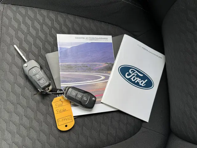 Ford Fiesta 1.0 ECOBOOST HYBRID TITANIUM 2022 Benzine 25
